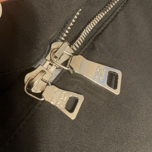 Prada Authentic Solid Black Long Sleeve Utility Jacket IT 38 US 2 Xs - Picture 6 of 12